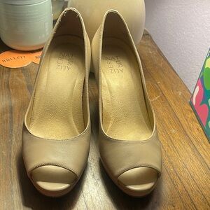 Naturalizer Beige Open-Toe Heels sz 8.5